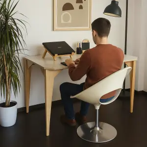 BUREAU WORK ON DESK